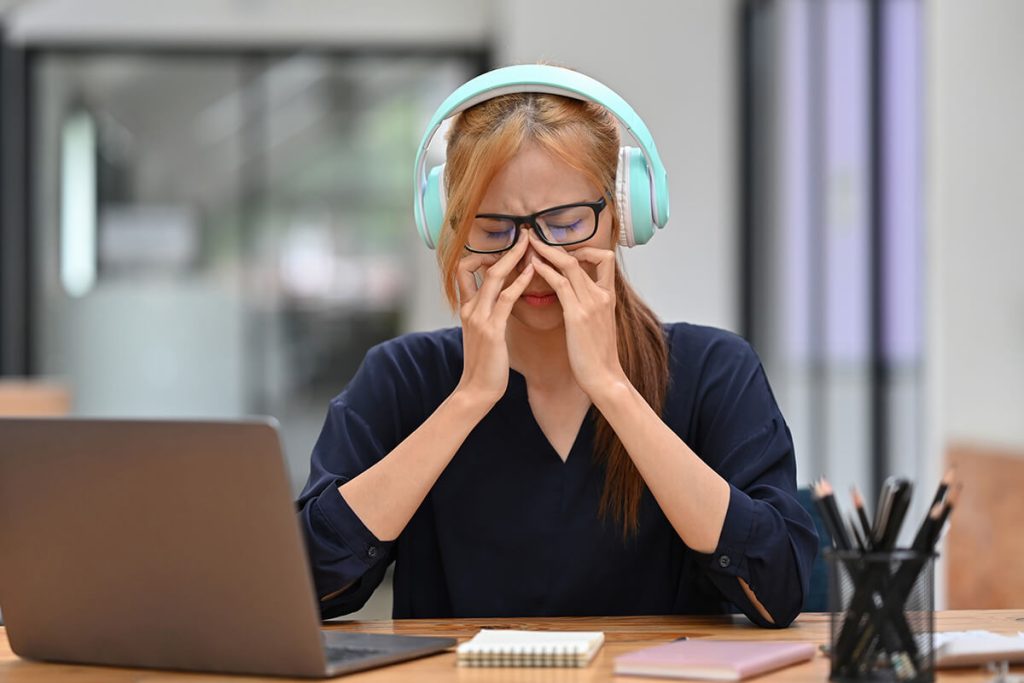 Digital devices and eyestrain